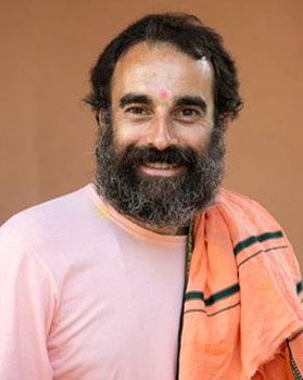 Swami Ishwarananda Giri