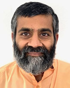 Swami Purnatmananda Giri